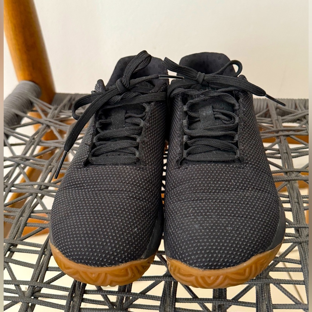 Sz 6.5 / NOBULL Branded Black training shoes
